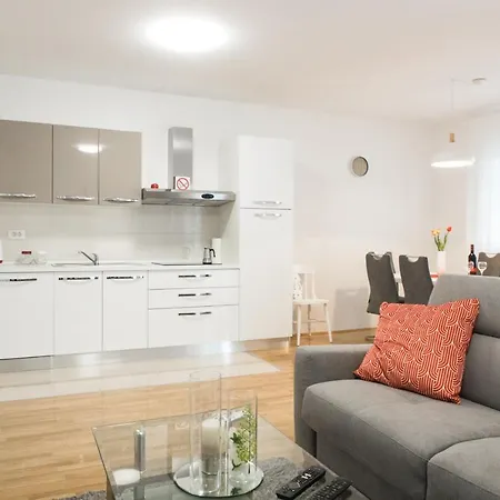 Apartment - Luxury With Private Pool Zadar