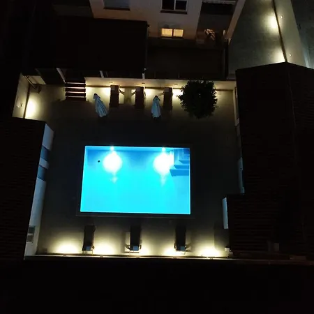 - Luxury With Private Pool Lejlighed *